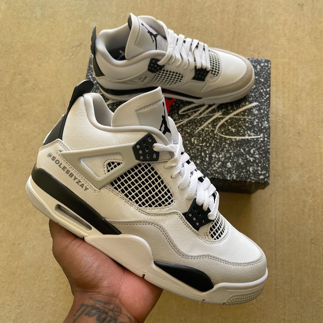 NIKE ナイキ airjordan4 エアジョーダン ミリタリーブラック