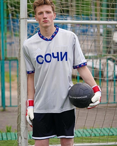 Gosha Rubchinskiy x adidas “Football special collection”が6