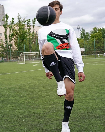 Gosha Rubchinskiy x adidas “Football special collection”が6