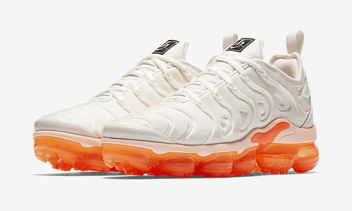 【オフィシャルイメージ】ナイキ ウィメンズ エア ヴェイパーマックス プラス “ホワイト/オレンジ” (NIKE WMNS AIR VAPORMAX PLUS “White/Orange”) [AO4550-005]