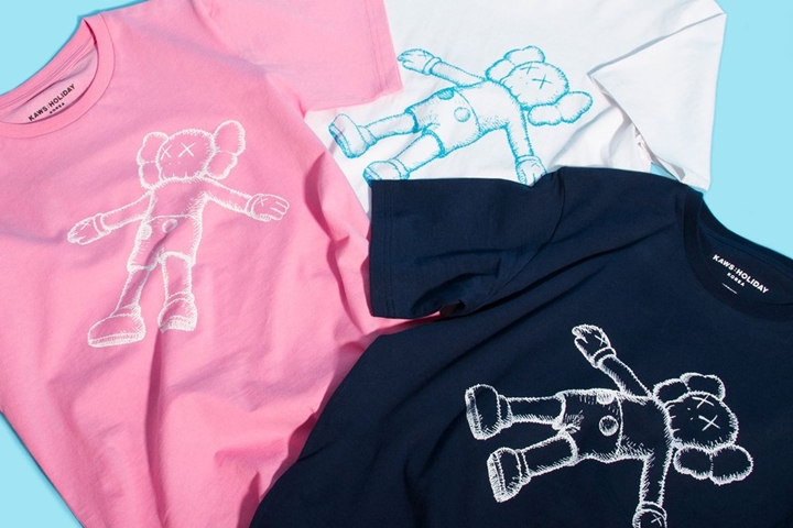 「KAWS：HOLIDAY」と命名された新しいプロジェクトにて、TEE/フィギュア/タオルなどが海外で7/19発売 (カウズ ホリデー)