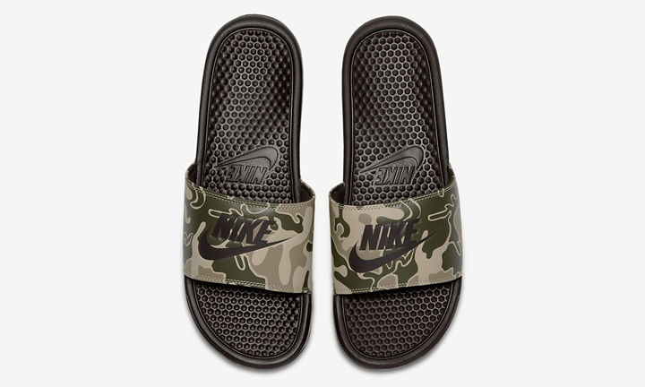 【オフィシャルイメージ】ナイキ ベナッシ JUST DO IT プリント “カモ ベルベット ブラウン” (NIKE BENASSI JDI PRINT “Camo – Velvet Brown”) [631261-202]