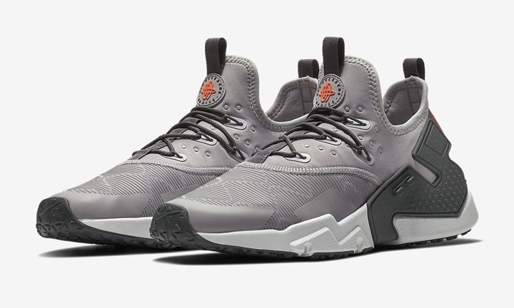 【オフィシャルイメージ】ナイキ エア ハラチ ドリフト SE “ウルフ グレー/トータル オレンジ” (NIKE AIR HUARACHE DRIFT SE “Wolf Grey/Total Orange”) [AO1731-001]