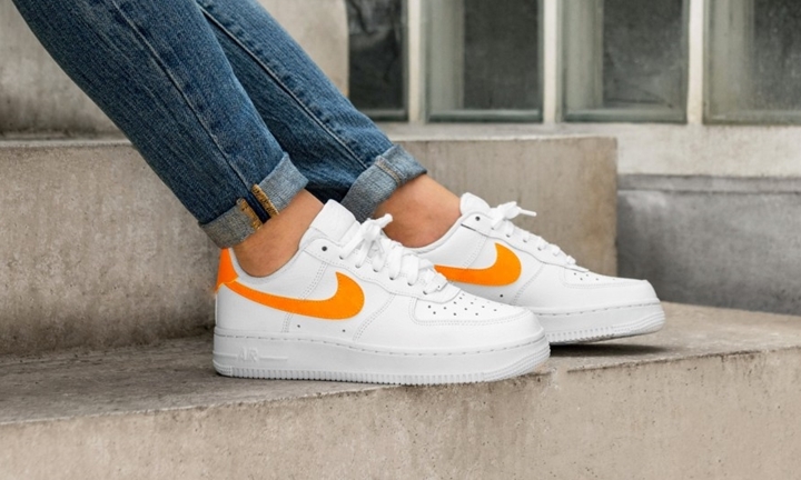 【オフィシャルイメージ】ナイキ ウィメンズ エア フォース 1 07 ロー “ホワイト/トータル オレンジ” (NIKE WMNS AIR FORCE 1 07 LOW “White/Total Orange”) [AH0287-101]