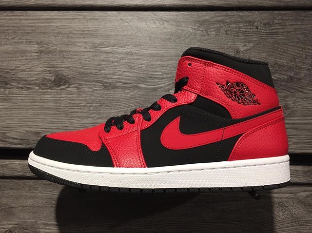 9/15発売予定！ナイキ エア ジョーダン 1 ミッド “レッド/ブラック” (NIKE AIR JORDAN 1 MID “Red/Black”) [554724-054]