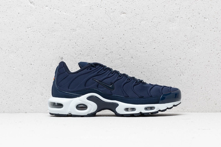 nike air max plus se midnight navy