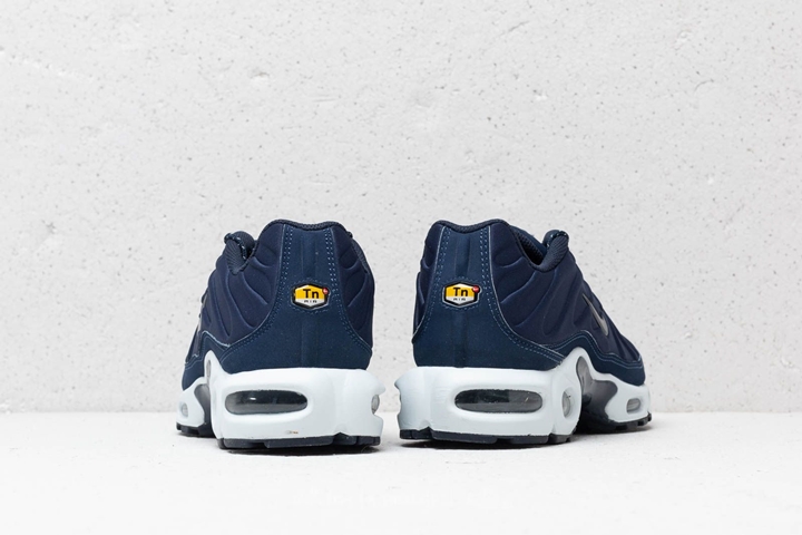 nike air max plus se midnight navy