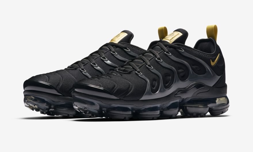 【オフィシャルイメージ】ナイキ エア ヴェイパーマックス プラス “ブラック/メタリックゴールド” (NIKE AIR VAPORMAX PLUS “Black/Metallic Gold”) [BQ5068-001]