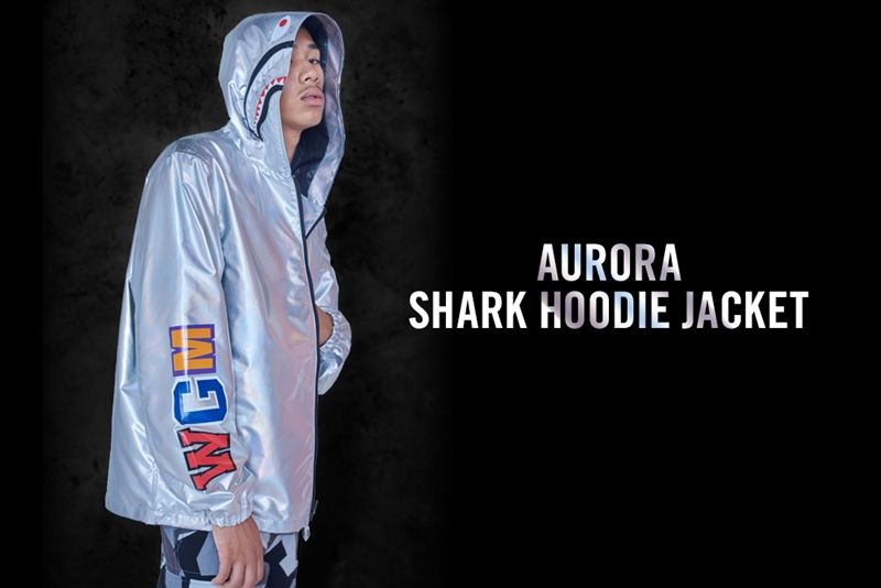 A BATHING APEから光を受けて煌めく、オーロラプリントで仕上げたフーディジャケット「AURORA SHARK HOODIE JACKET」が12/1発売 (ア ベイシング エイプ)