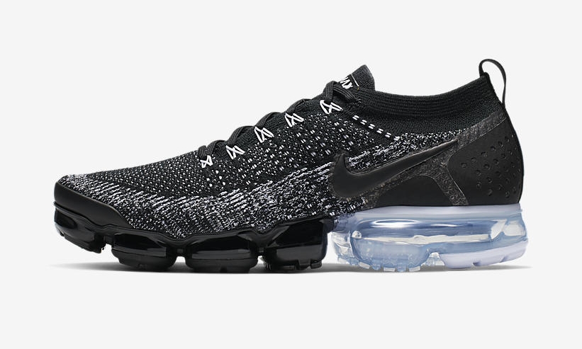 black and white vapormax 2