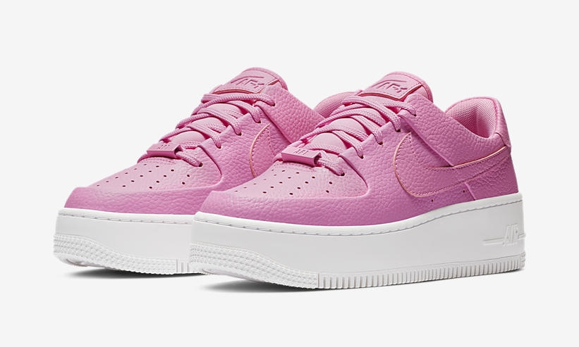 【オフィシャルイメージ】ナイキ ウィメンズ エア フォース 1 セージロー “サイキックピンク/ホワイト” (NIKE WMNS AIR FORCE 1 SAGE LOW “Psychic Pink/White”) [AR5339-601]