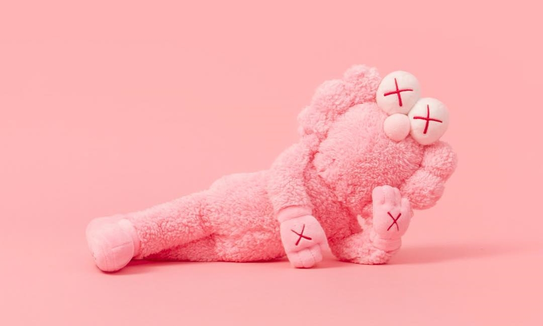 4/9発売！KAWS BFF “Pink” Plush (カウズ BBF プラッシュ)