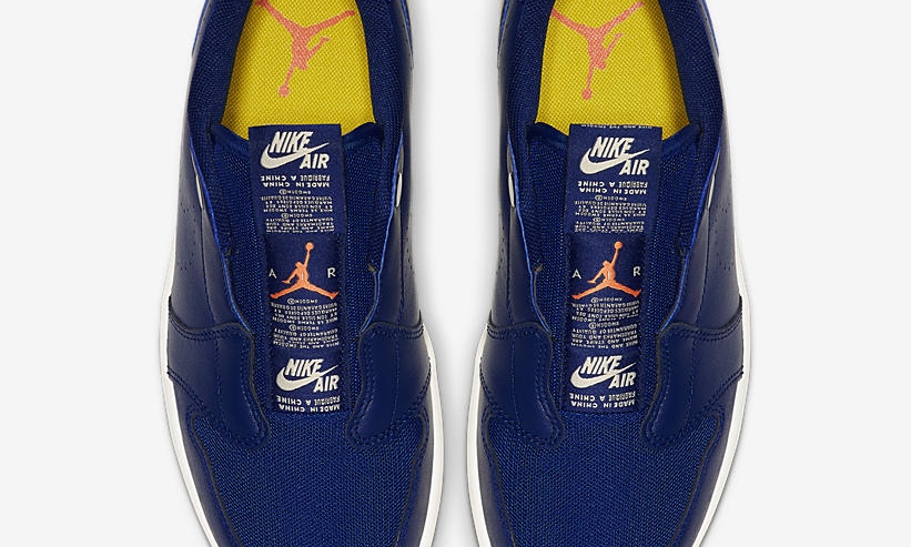 ナイキ ウィメンズ エア ジョーダン 1 ロー スリッポン “ブルーヴォイド/ブライトクリムゾン” (NIKE WMNS AIR JORDAN 1 LOW SLIP-ON “Blue Void/Bright Citron”) [AV3918-408]