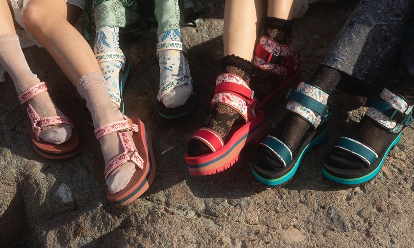 Teva x ANNA SUI 初コラボが、4/24からサンダル2型がリリース (テバ アナスイ)