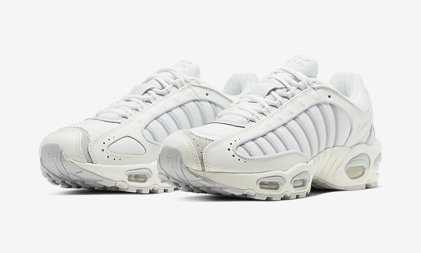 【オフィシャルイメージ】ナイキ エア マックス テイルウィンド 4 “ホワイト/セイル/ピュアプラチナム” (NIKE AIR MAX TAILWIND IV “White/Sail/Pure Platinum”) [AQ2567-102]