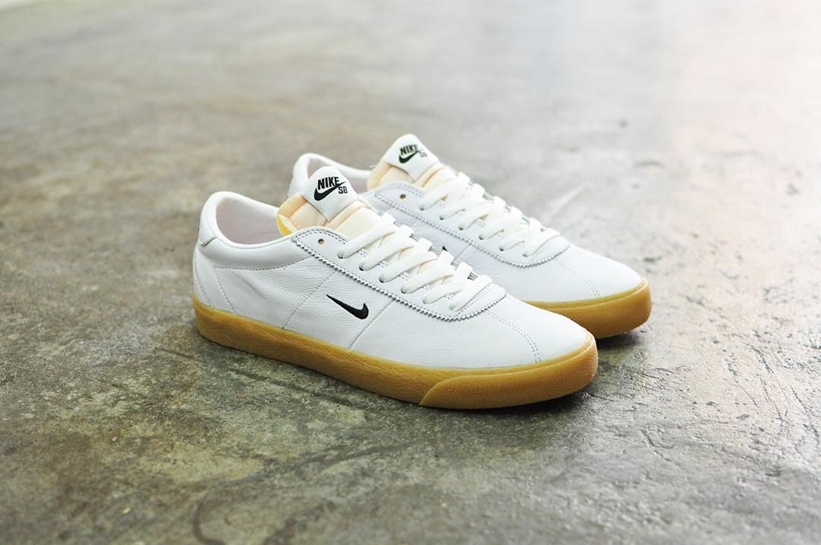 nike orange label bruin white