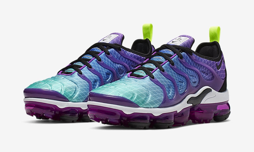 ナイキ ウィメンズ エア ヴェイパーマックス プラス “マルチカラー/ブラック/ハイパーバイオレット” (NIKE WMNS AIR VAPORMAX PLUS “Multi Color/Black/Hyper Violet”) [AO4550-900]