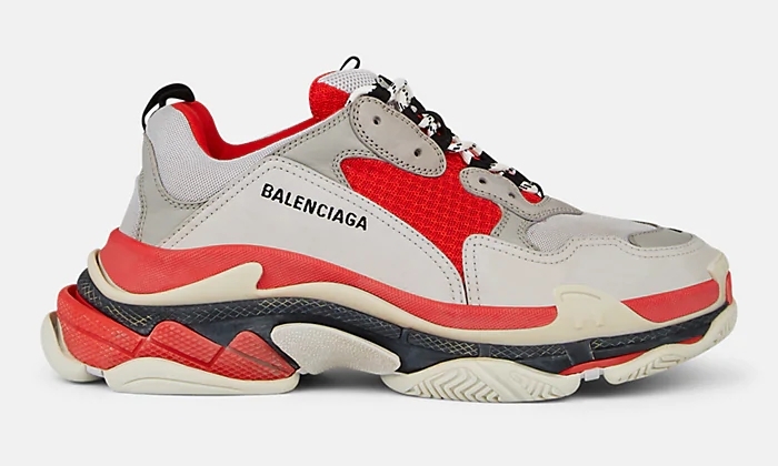 “Red/Off-White/Grey”カラーのBALENCIAGA Triple-s (バレンシアガ トリプル ソール “レッド/オフホワイト/グレー”)