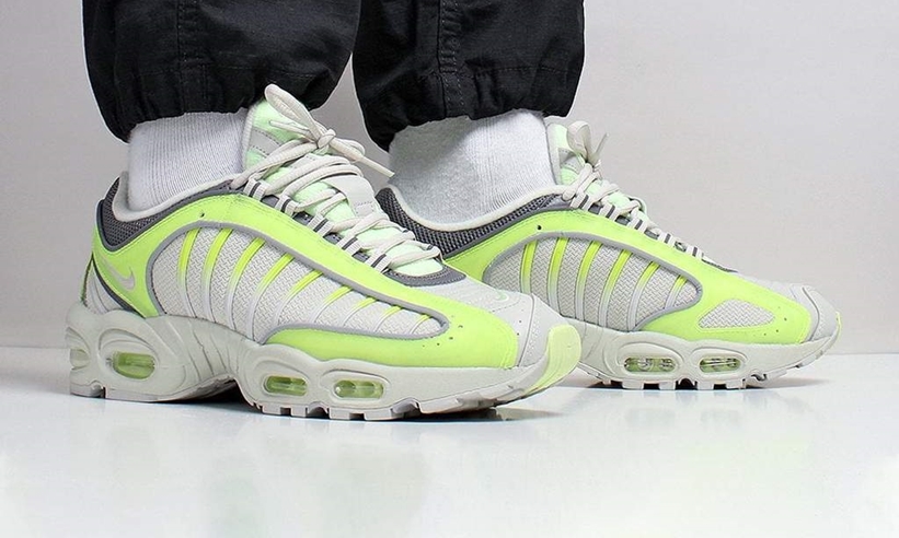 ナイキ エア マックス テイルウィンド 4 “ボルト/ライトボーン” (NIKE AIR MAX TAILWIND IV “Volt/Light Bone”) [CJ0784-700]