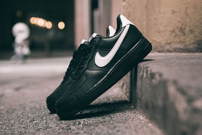 【国内 2024年 1/16 リストック】ナイキ エア フォース 1 07 ロー “ブラック/ホワイト” (NIKE AIR FORCE 1 07 LOW “Black/White”) [CQ0492-001]