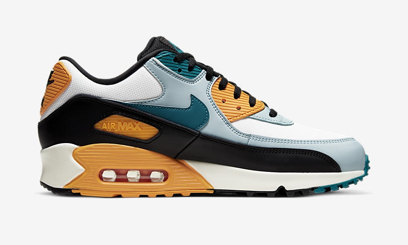 NIKE AIR MAX 90 ESSENTIAL 