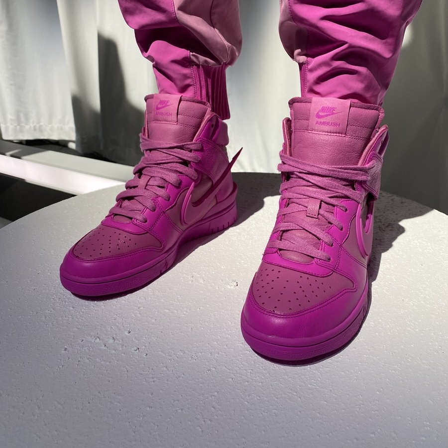 国内 12/11、2/4 発売！AMBUSH x NIKE DUNK HIGH “Spruce Aura/Cosmic Fuchsia” (アンブッシュ ナイキ ダンク ハイ) [CU7544-001,600]