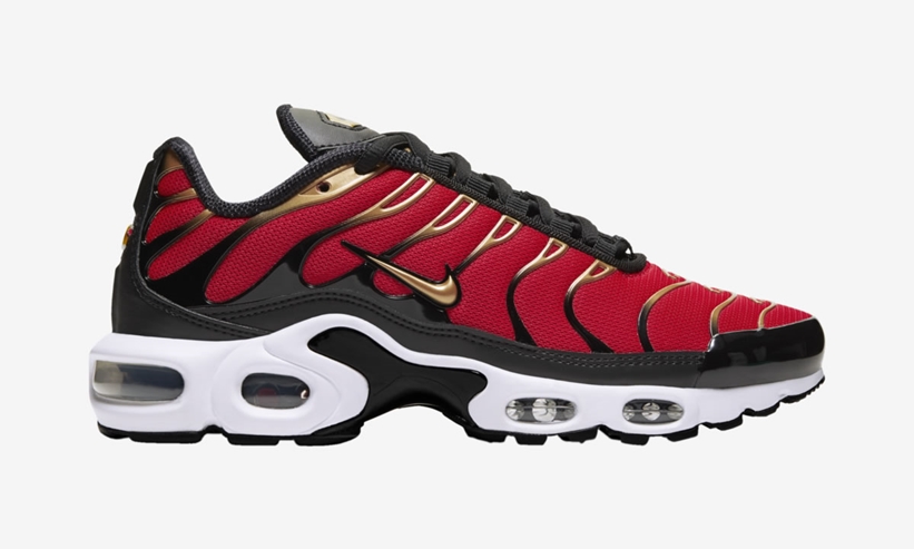 ナイキ エア マックス プラス “レッド/ブラック/ホワイト/ゴールド” (NIKE AIR MAX PLUS “Red/Black/White/Gold”) [CU4919-600]