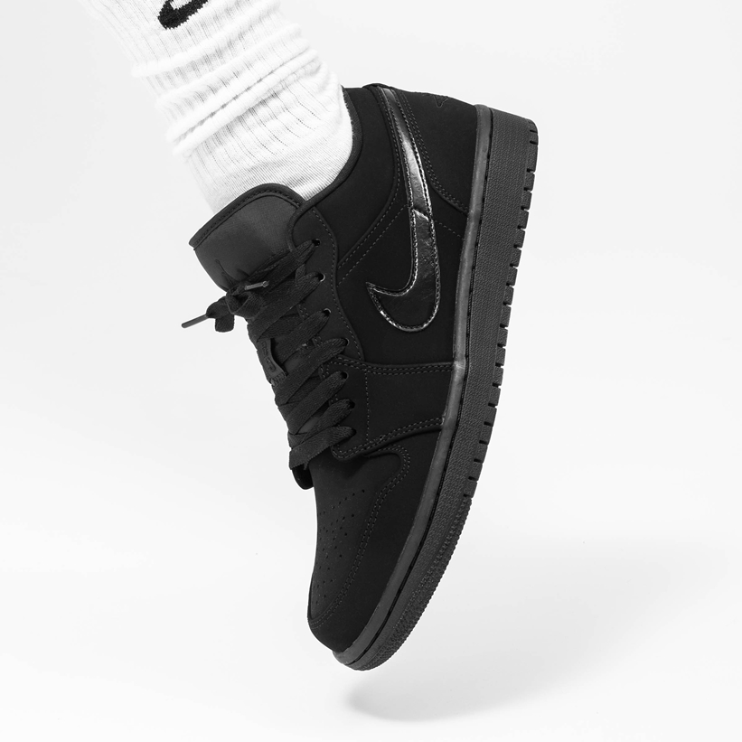 nike air jordan 1 low triple black