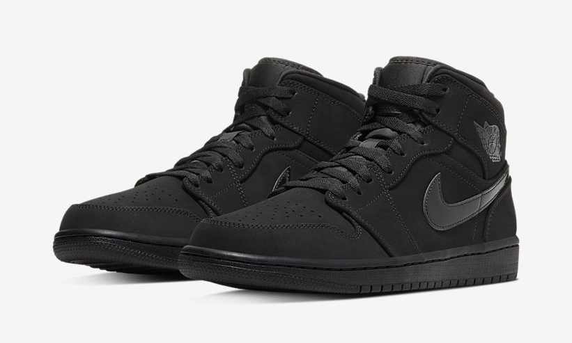 ナイキ エア ジョーダン 1 レトロ ミッド “トリプルブラック” (NIKE AIR JORDAN 1 RETRO MID “Triple Black”) [554724-056]