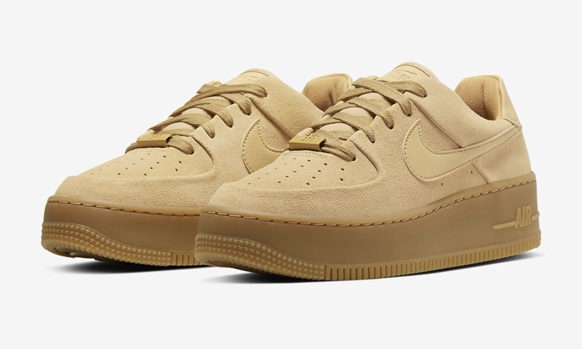 ナイキ ウィメンズ エア フォース 1 セージロー “クラブゴールド” (NIKE WMNS AIR FORCE 1 SAGE LOW “Club Gold") [CT3432-700]