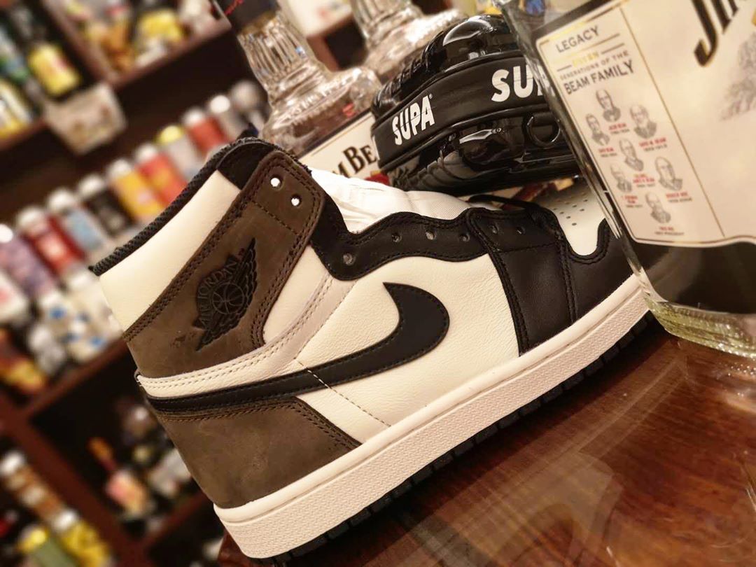 国内 11/21 発売！ナイキ エア ジョーダン 1 レトロ ハイ OG “セイル/ダークモカ” (NIKE AIR JORDAN 1 RETRO HIGH OG “Sail/Dark Mocha”) [555088-105]