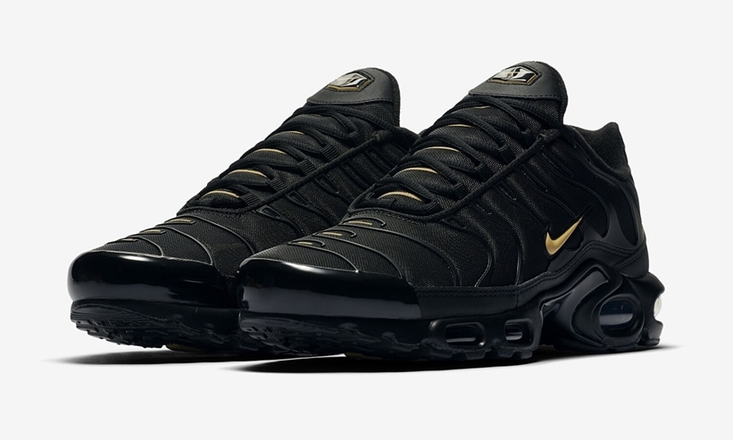 metallic gold air max plus