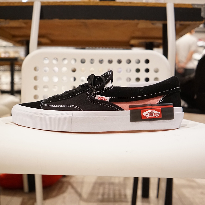 VANS “Cut & Paste Pack” Slip-On Black/Pink Icing (バンズ “カットアンドペースト パック” スリッポン)