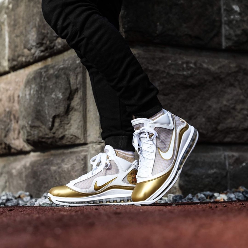 nike lebron china moon