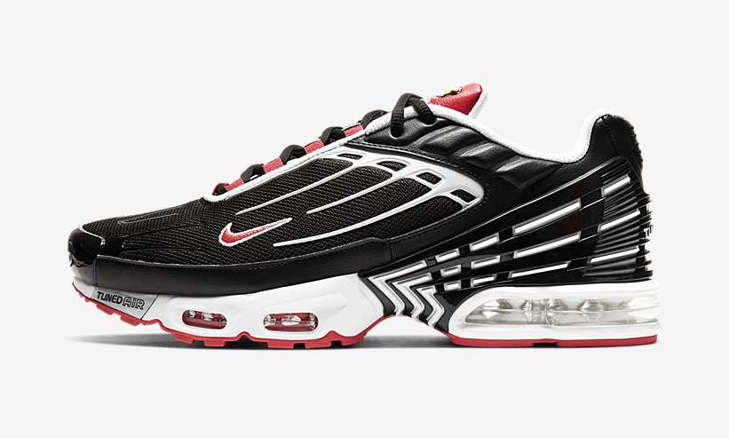 nike air max plus 3 black white red