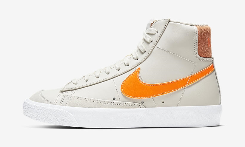 ナイキ ブレーザー ミッド 77 ビンテージ “ライトボーン/トータルオレンジ” (NIKE BLAZER MID 77 VINTAGE “Light Bone/Total Orange”) [CZ0461-001]