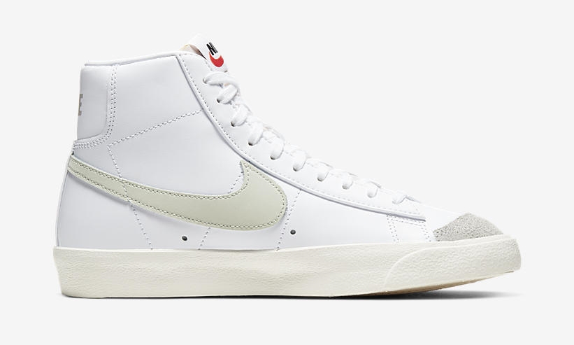 ナイキ ブレーザー ミッド 77 “ホワイト/ライトボーン/セイル” (NIKE BLAZER MID 77 “White/Light Bone/Sail”) [CZ1055-106]