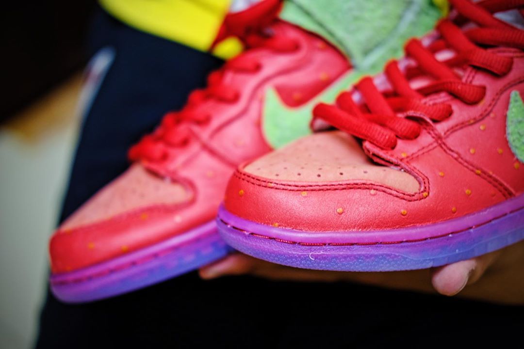 【国内 10/30 発売】ナイキ SB ダンク ハイ “ストロベリーコーフ” (NIKE SB DUNK HIGH “Strawberry Cough”) [CW7093-600]