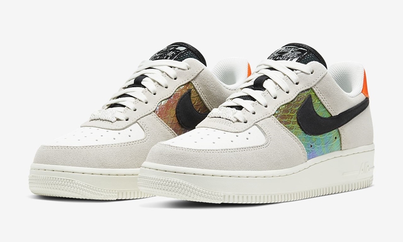 ナイキ ウィメンズ エア フォース 1 ロー “スネーク/イリディセント” ライトボーン (NIKE WMNS AIR FORCE 1 LOW “Snake/Iridescent” Light Bone) [CW2657-001]