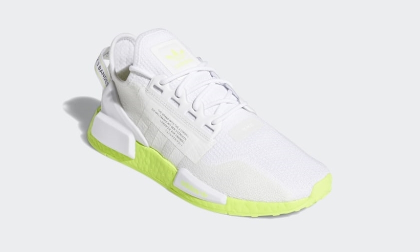 adidas Originals NMD_R1 V2 “Cloud White/Core Black” (アディダス オリジナルス エヌ エム ディー ブイツー “クラウドホワイト/コアブラック”) [FX3903]