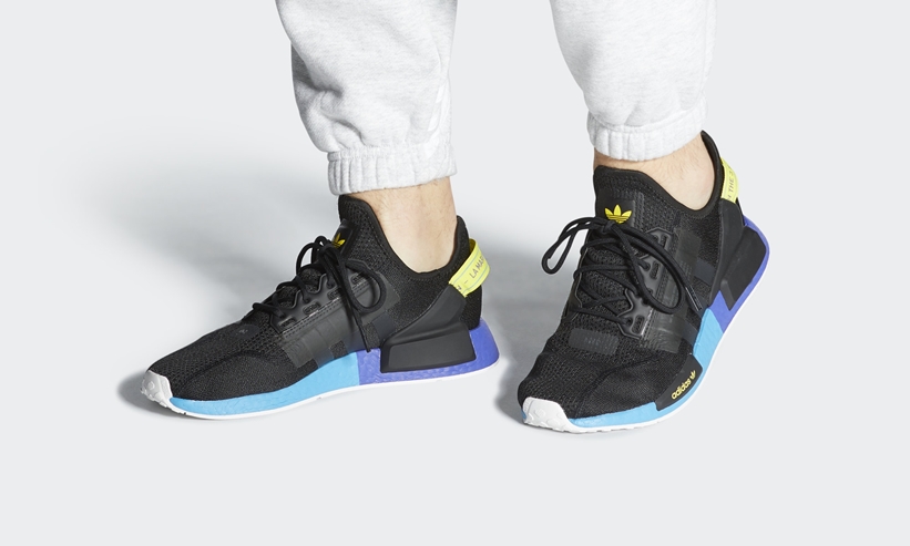 adidas Originals NMD_R1 V2 “Core Black/Carbon/Shock Yellow” (アディダス オリジナルス エヌ エム ディー ブイツー “ブラック/カーボン/イエロー”) [FX4147]