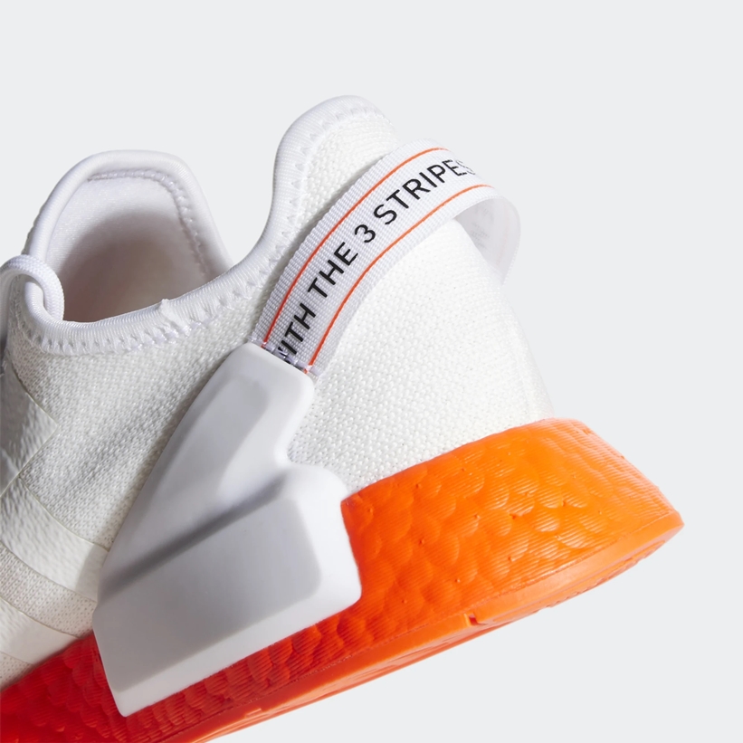 adidas Originals NMD_R1 V2 “Cloud White/Solar Red” (アディダス オリジナルス エヌ エム ディー ブイツー “クラウドホワイト/ソーラーレッド”) [FX3902]