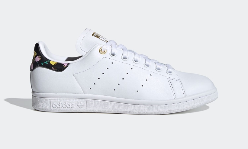 5/20発売！賑やかな花柄をヒールに配置した アディダス オリジナルス スタンスミス (adidas Originals STAN SMITH “White/Black”) [EH2037]