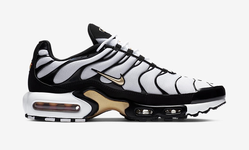 ナイキ エア マックス プラス “ホワイト/ブラック/メタリックゴールド” (NIKE AIR MAX PLUS “White/Black/Metallic Gold”) [CZ9188-001]