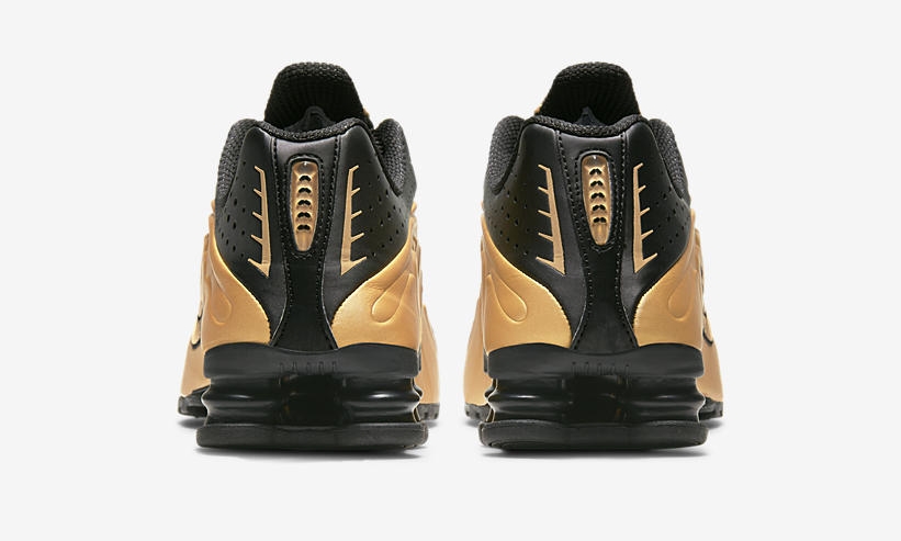 ナイキ ショックス R4 “メタリックゴールド/ブラック” (NIKE SHOX R4 “Metallic Gold/Black”) [104265-702]