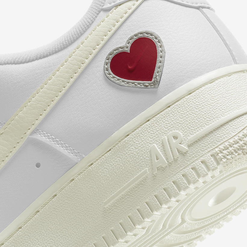 国内 2/6 発売！ナイキ エア フォース 1 07 ロー QS “バレンタイン” (NIKE AIR FORCE 1 07 LOW QS “2021 Valentine”) [DD7117-100]