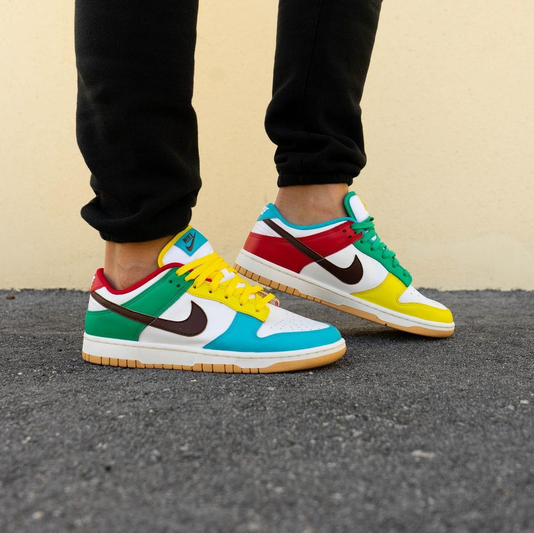 Nike dunk low se free 99