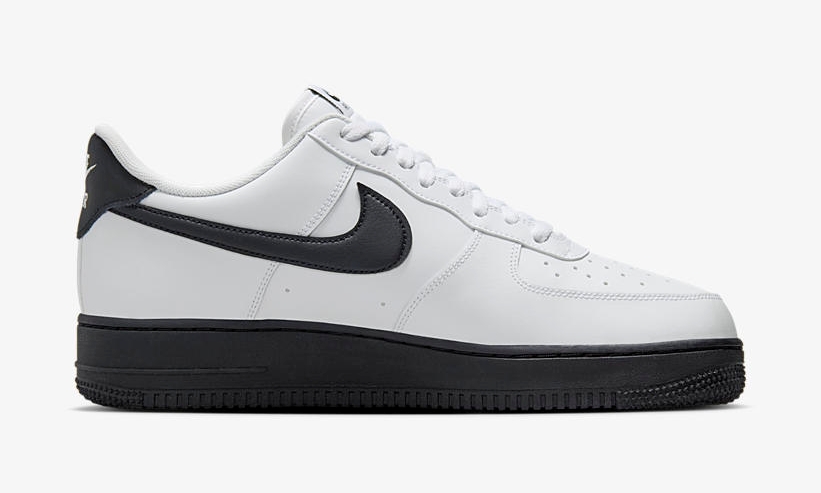 【2024年 リストック】ナイキ エア フォース 1 07 ロー “ホワイト/ブラック” (NIKE AIR FORCE 1 07 LOW “White/Black”) [CK7663-101]