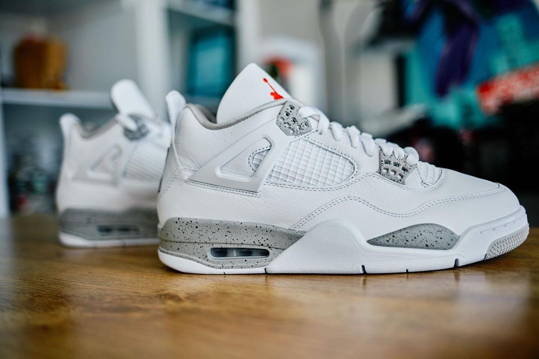 【国内 7/28 発売】ナイキ エア ジョーダン 4 レトロ “ホワイト/テックグレー/ファイヤーレッド” (NIKE AIR JORDAN 4 RETRO “White/Tech Grey/Fire Red”) [CT8527-100]