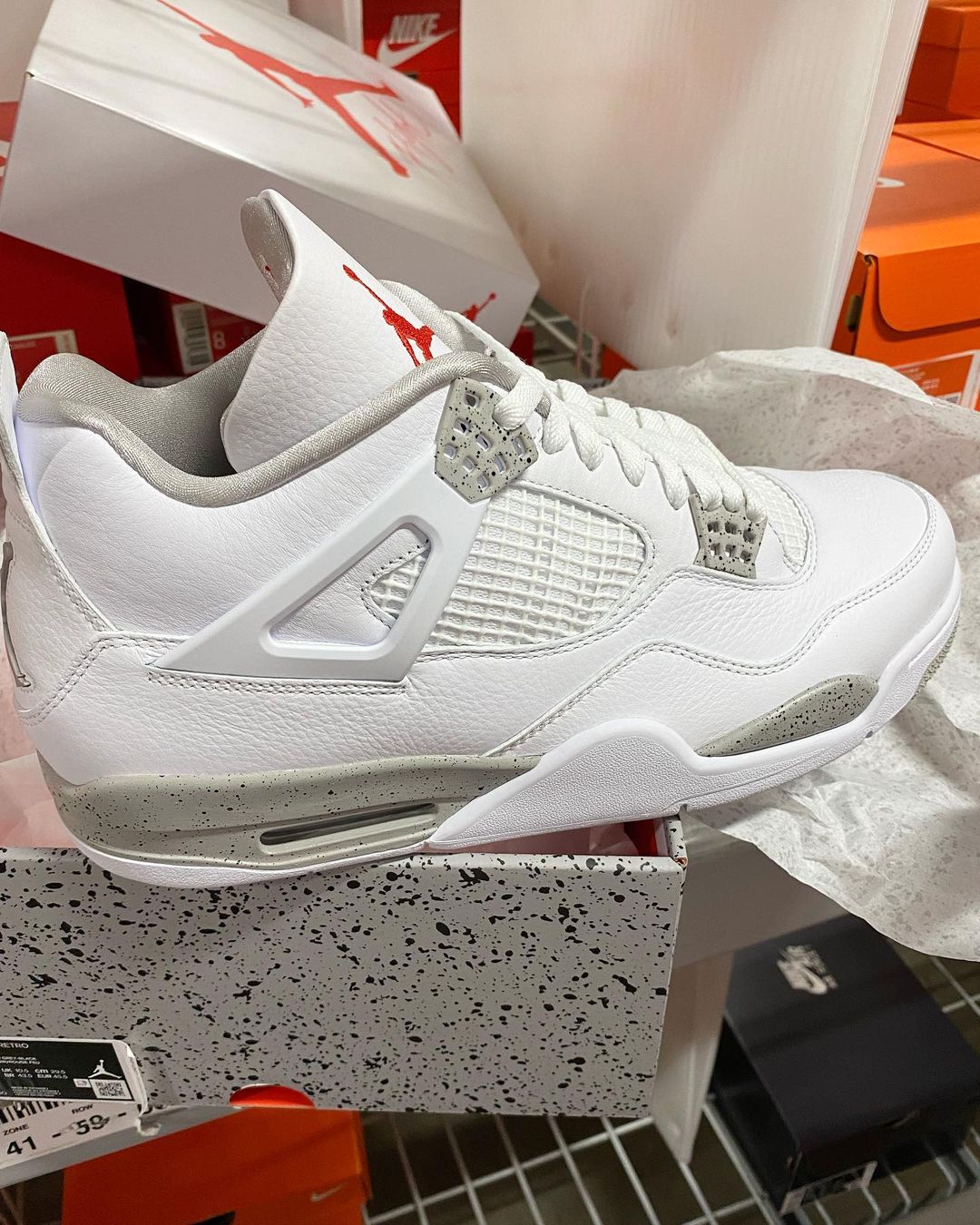 【国内 7/28 発売】ナイキ エア ジョーダン 4 レトロ “ホワイト/テックグレー/ファイヤーレッド” (NIKE AIR JORDAN 4 RETRO “White/Tech Grey/Fire Red”) [CT8527-100]